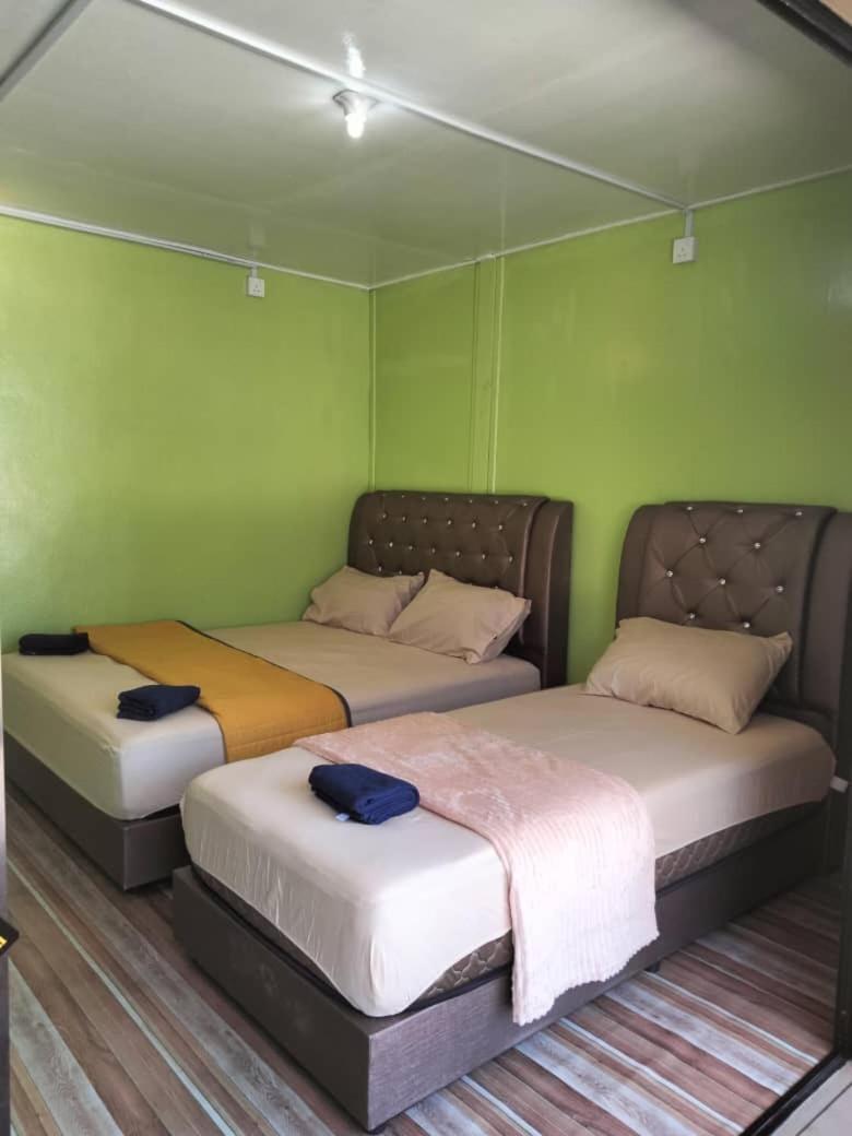 Oceanboys Inn Kampong Pasir Panjang  Kültér fotó