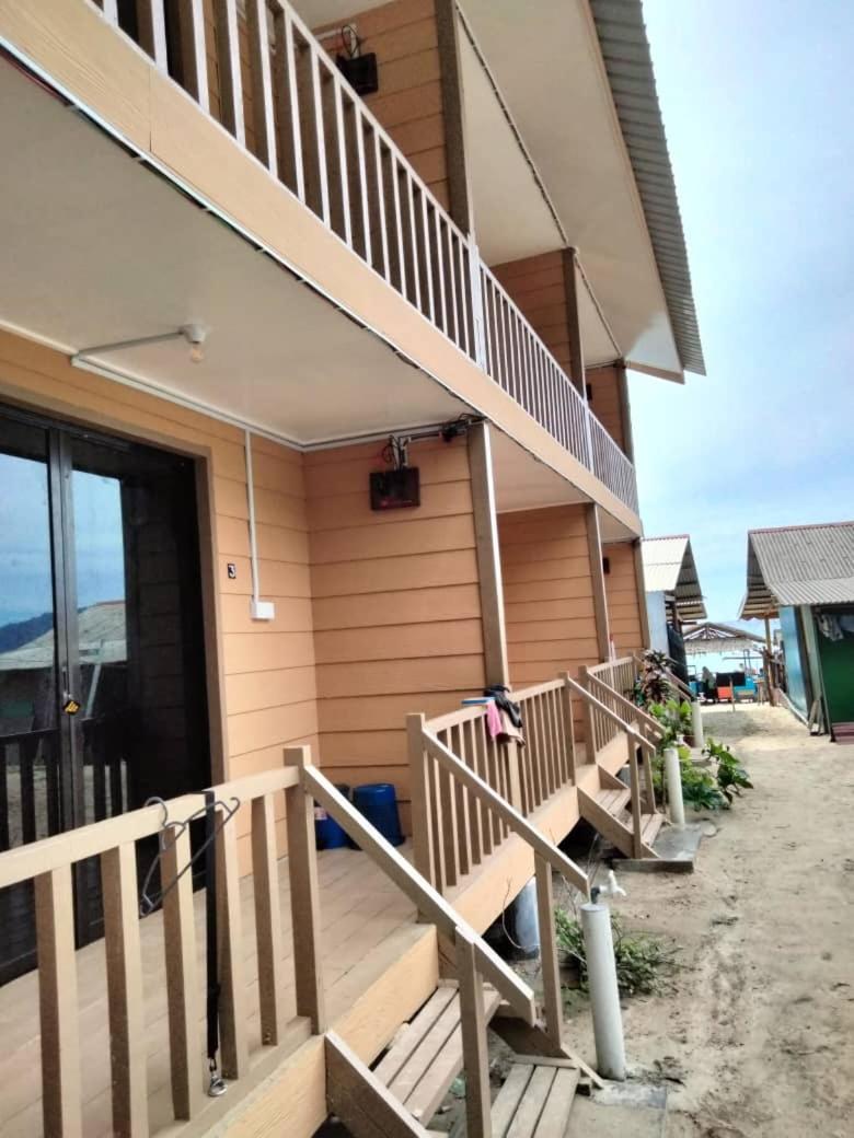 Oceanboys Inn Kampong Pasir Panjang  Kültér fotó